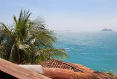 Master com Hidromassagem e Vista Mar