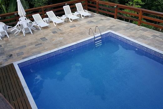 piscina reformada.jpg