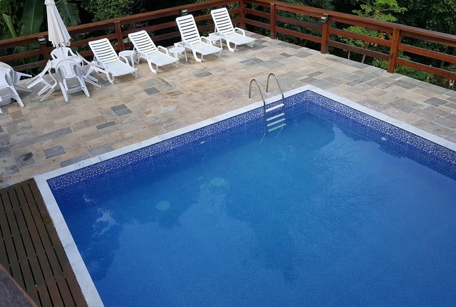 piscina reformada.jpg