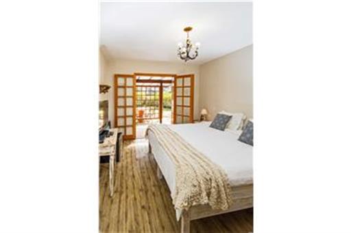 Apto frente piscina casal