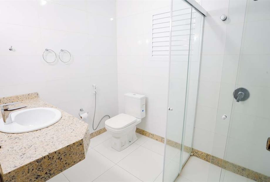 scaj - standard triplo solteiro - banheiro .jpg