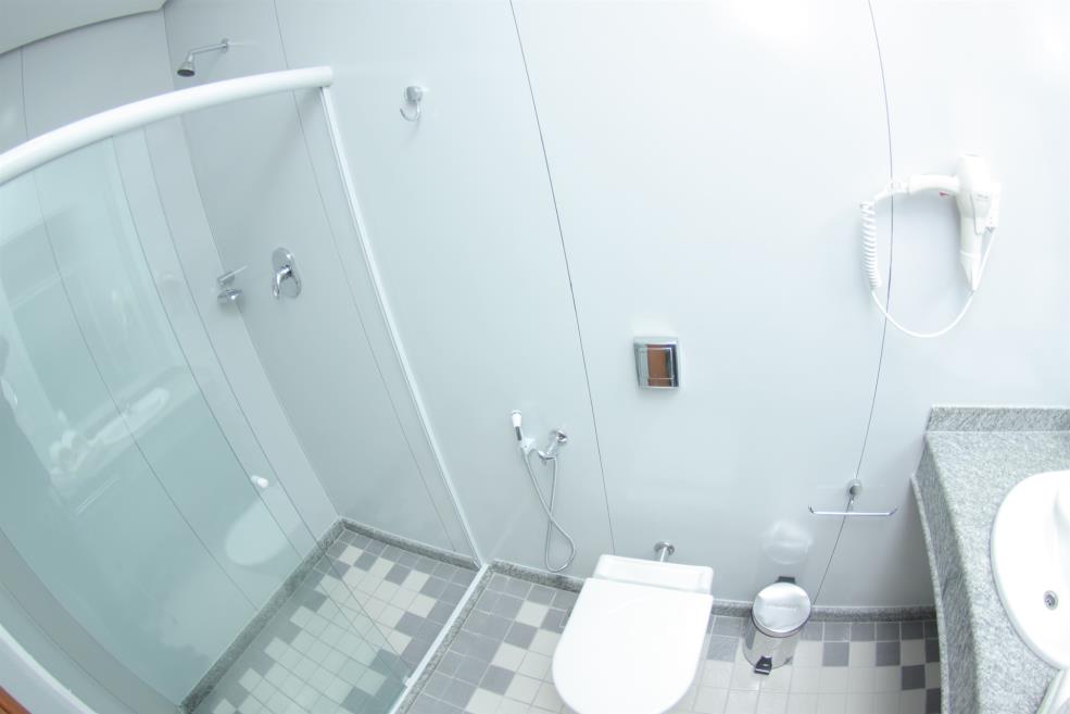 apartamento luxo - banheiro (1).jpg