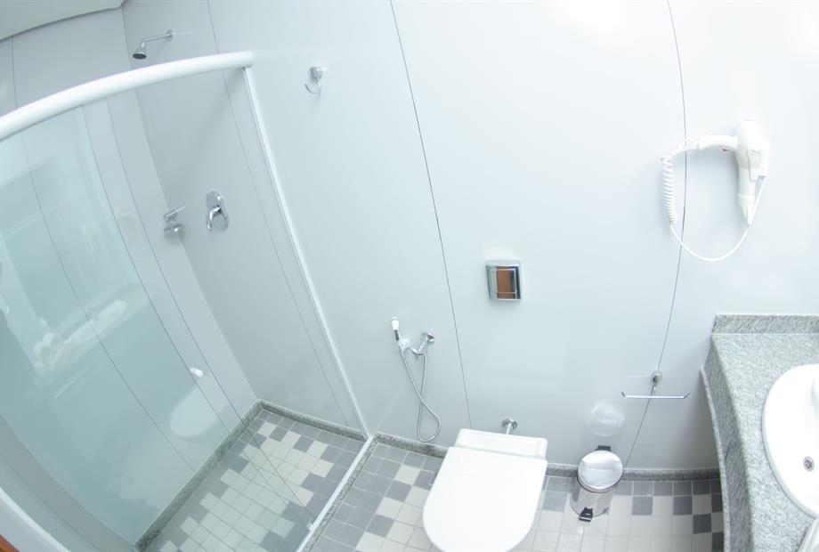 apartamento luxo - banheiro (1).jpg