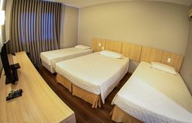 Apartamento triplo solteiro do Hotel Campo Largo Express