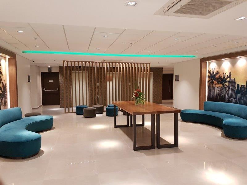 foyer sp.jpg