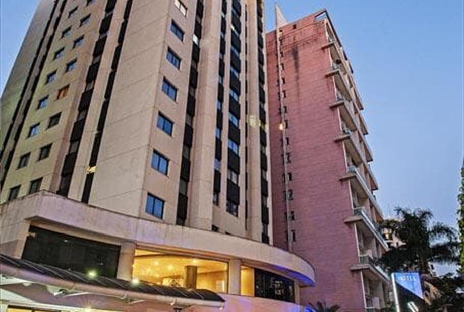 hotel-slaviero-sao-paulo-moema-fachada-2.jpg