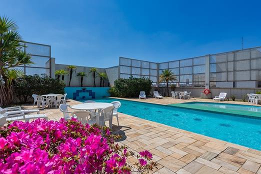 51174_pool_view_5 (1).jpg