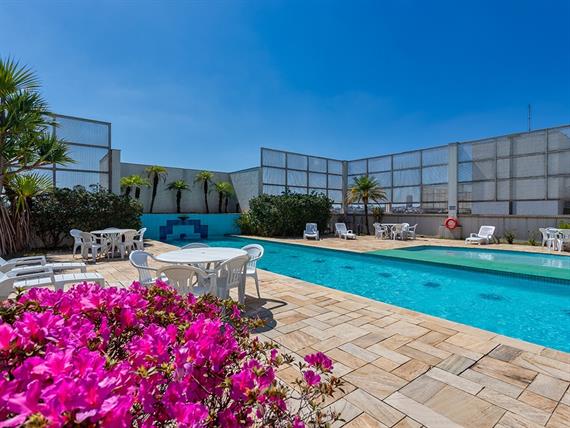 51174_pool_view_5 (1).jpg