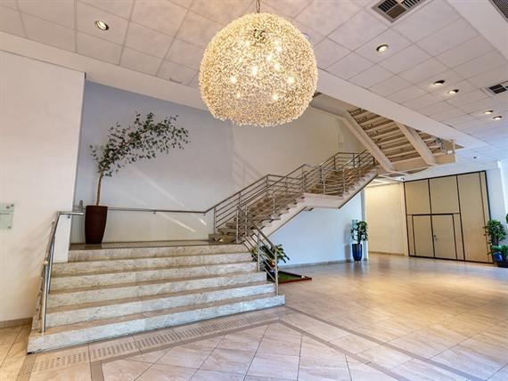 immensitá - hall entrada.jpg