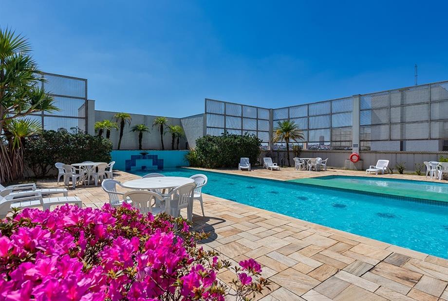 51174_pool_view_5 (1).jpg