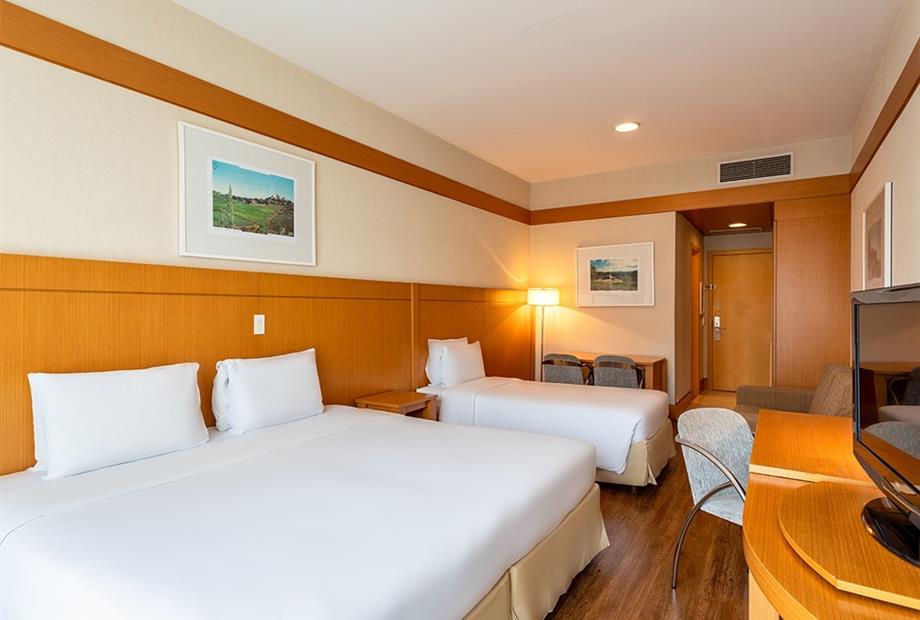 superior queen twin bed .jpg