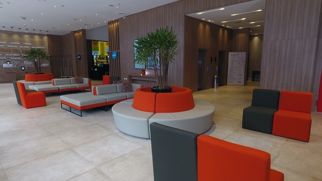 lobby d884ae6c-fcc9-490a-bd9b-dab962e1ea13.jpg