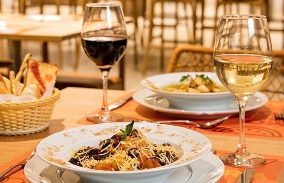 RHCDE Restaurante-001.jpg