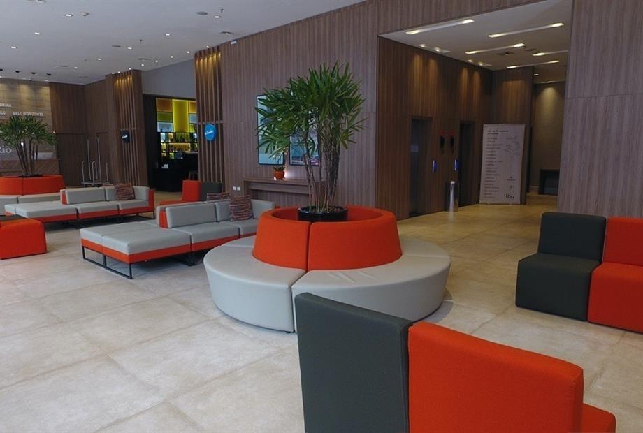 lobby d884ae6c-fcc9-490a-bd9b-dab962e1ea13.jpg