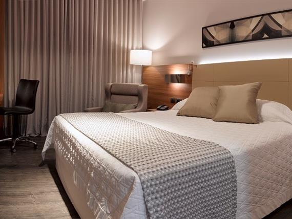 Bourbon Foz6854_LowRes.jpg