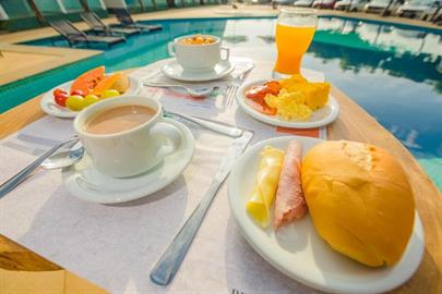 café da manhã arrey beach.jpg
