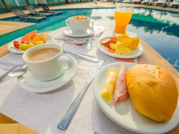 café da manhã arrey beach.jpg