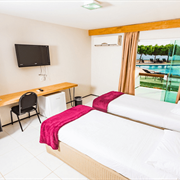 LUXO DBL (FRENTE PISCINA)