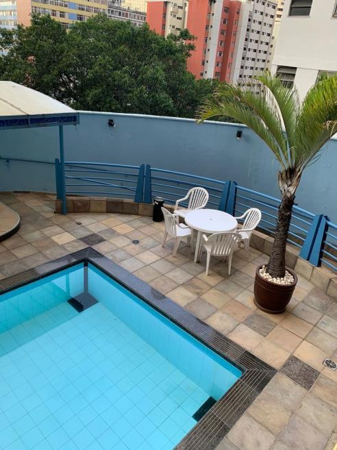 piscina lado direito 2.jpg