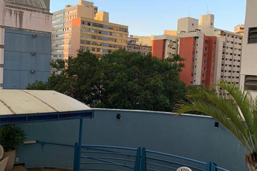 piscina lado direito.jpg