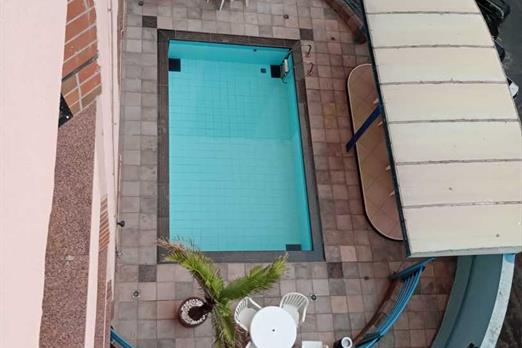 piscina vista de cima.jpg