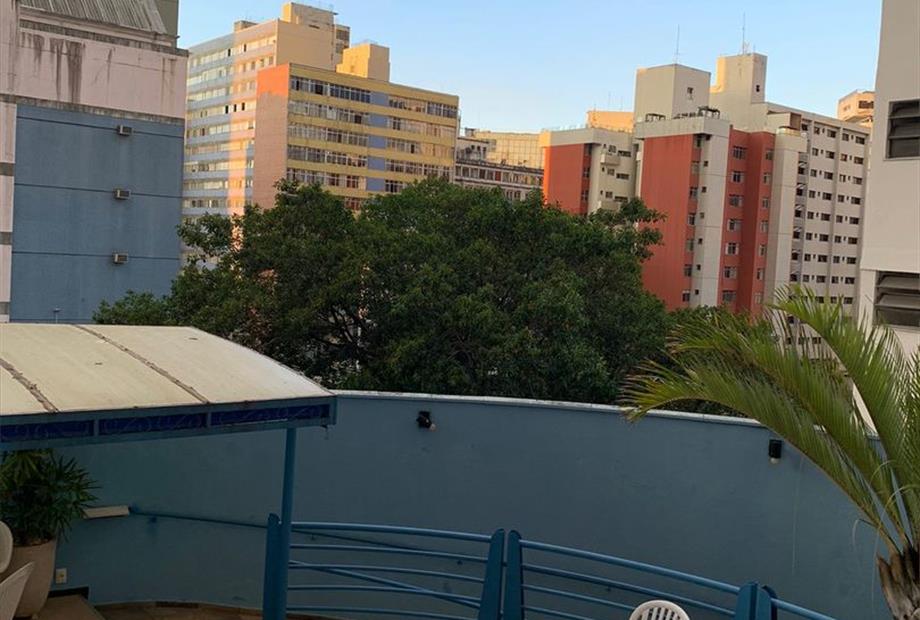 piscina lado direito.jpg