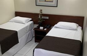Quarto Triplo 3 camas Deluxe do Cheverny Apart Hotel