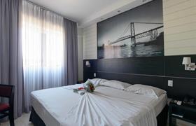 Master suite of Faro Hotel Taubaté