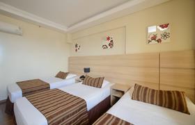 SUPERIOR TRIPLO do Faro Hotel Atibaia