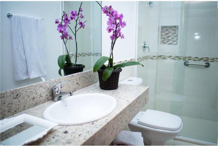 Banheiro-Luxo-Flor.jpg