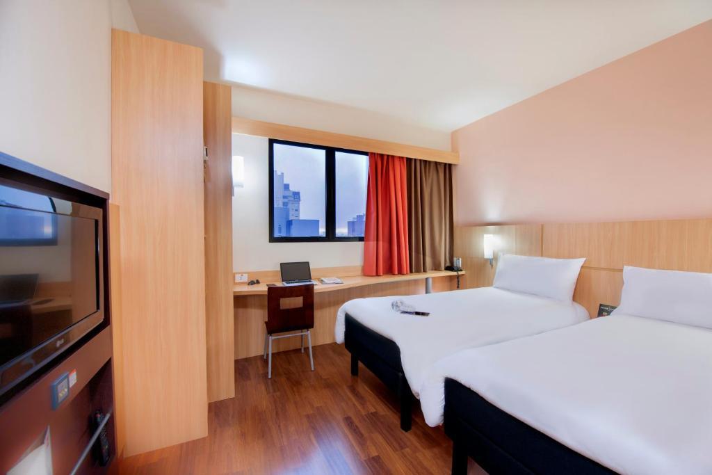 Illustrative image of Ibis Curitiba Shopping