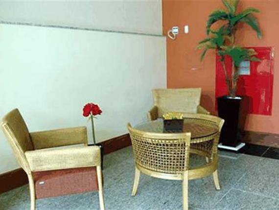 Lounge.jpg