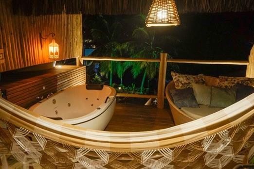 Banheira luxo xamã.jpeg