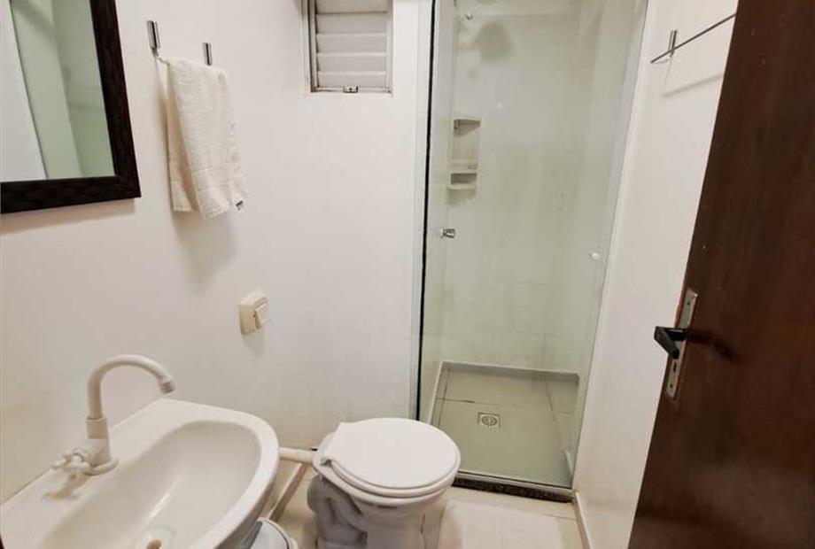 banheiro lateral (2).jpg