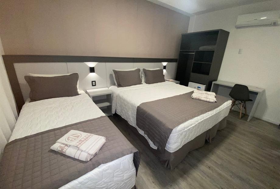 standard triplo - 02.jpg