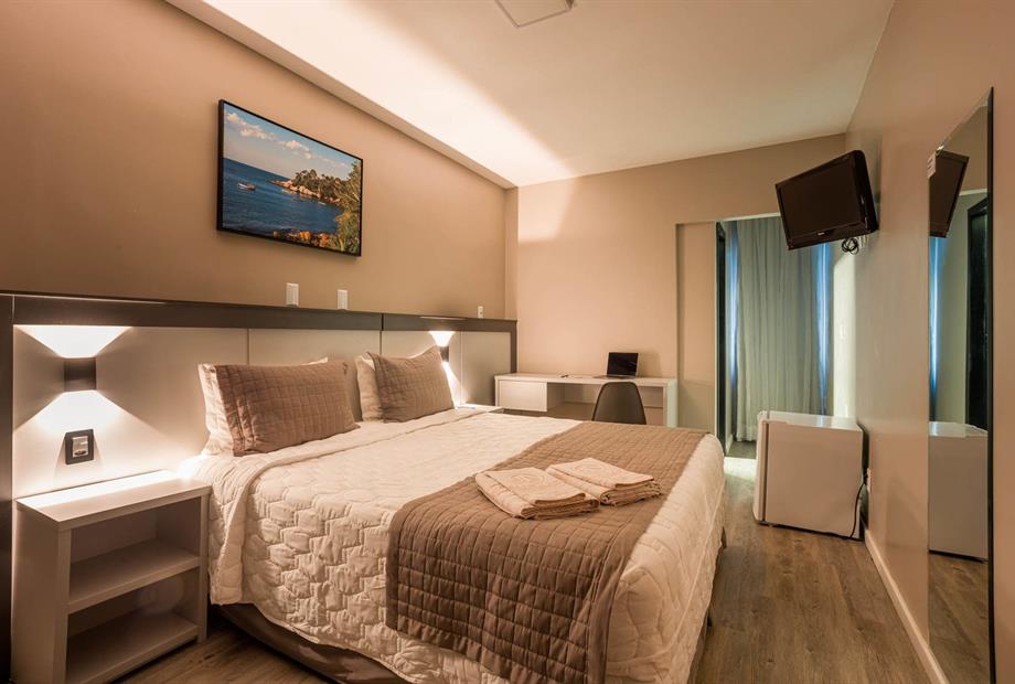 casal105 iluminado.jpg