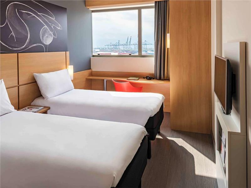 Illustrative image of Ibis Santos Valongo