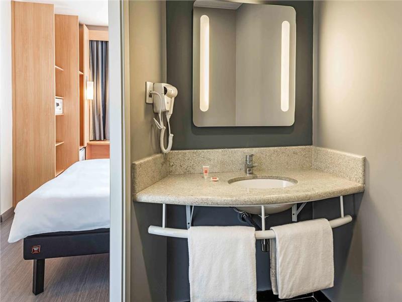 Illustrative image of Ibis Santos Valongo