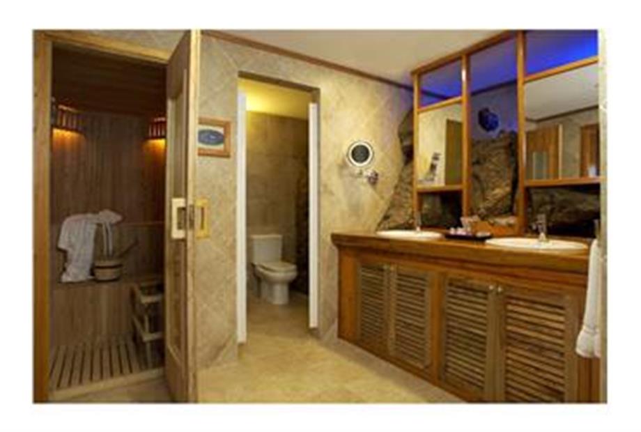 Sauna seco, servicios, doble vanitory 