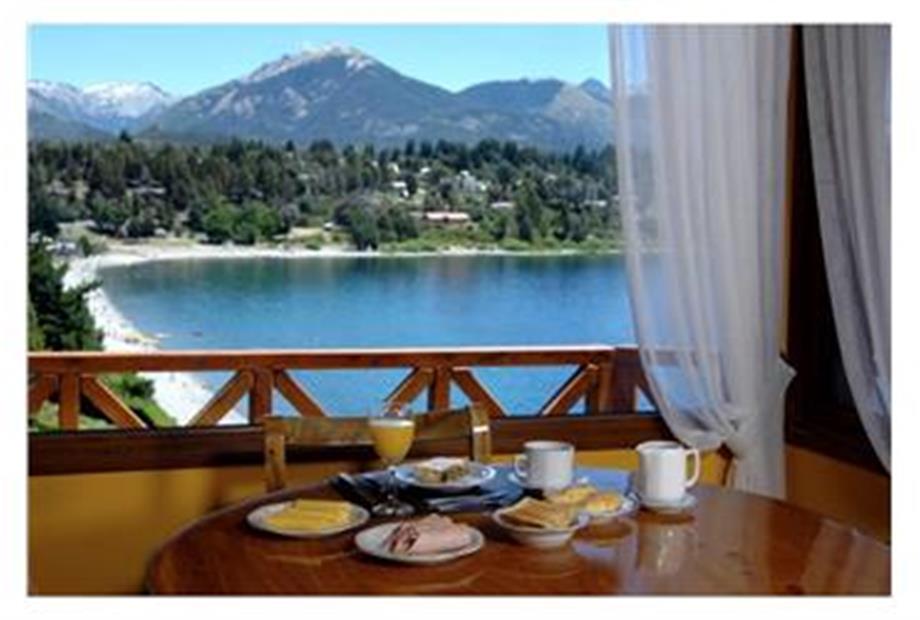 Mesa comedor con desayuno Apartamento