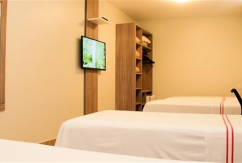 Superluxo Quadruplo.jpg