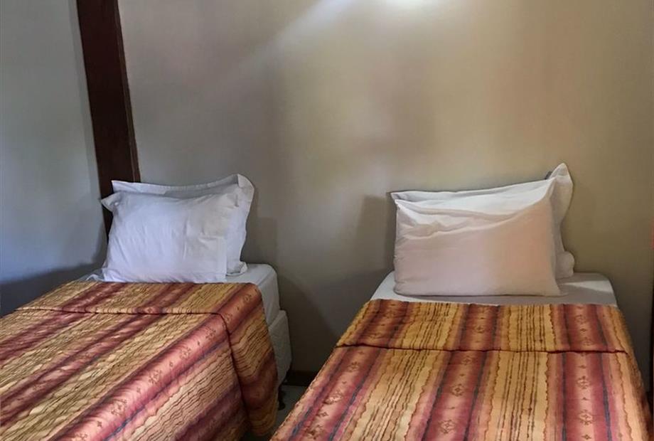 apartamento standard twin (4).jpeg