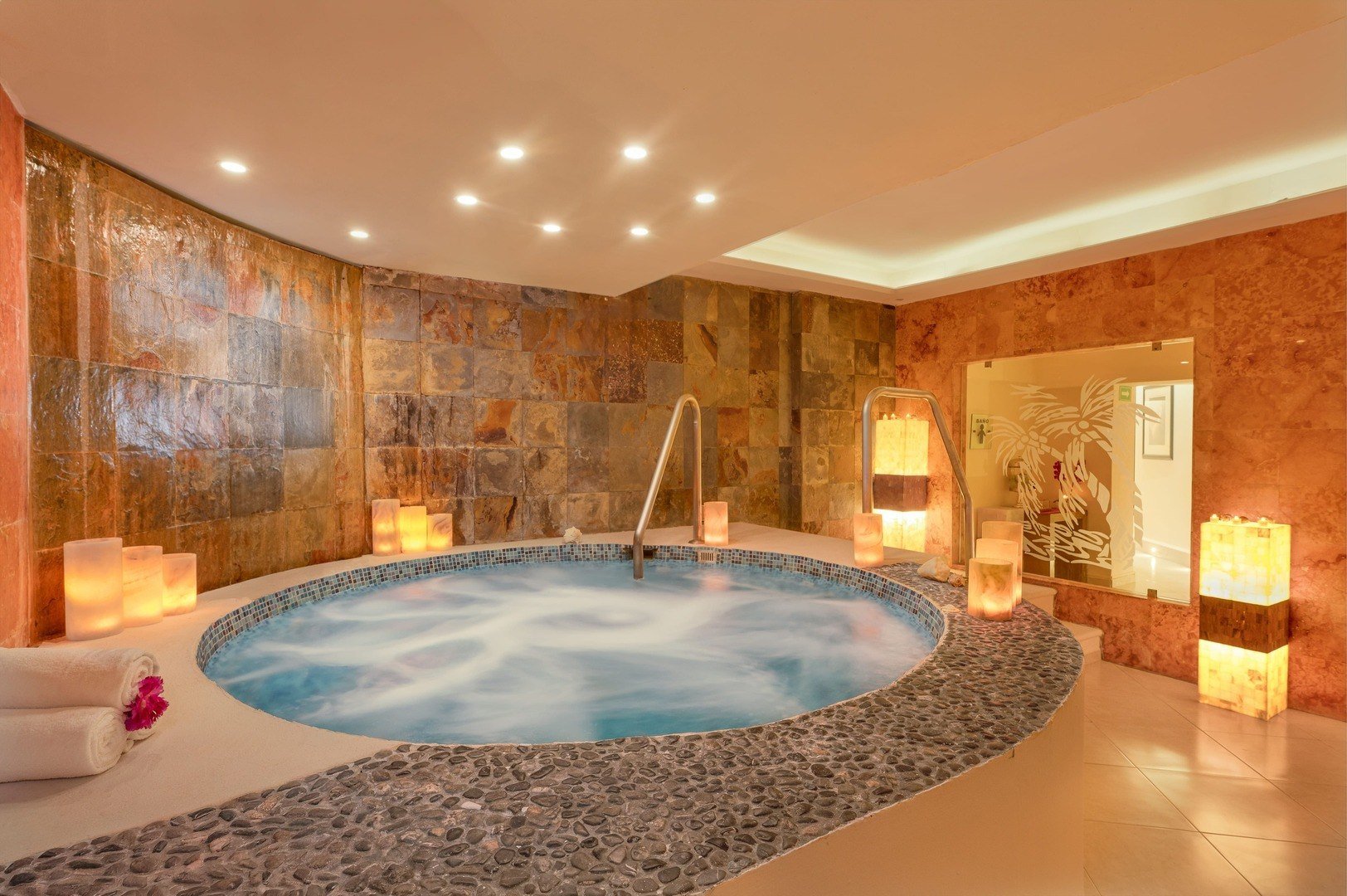 spa royal solaris cancun.jpg