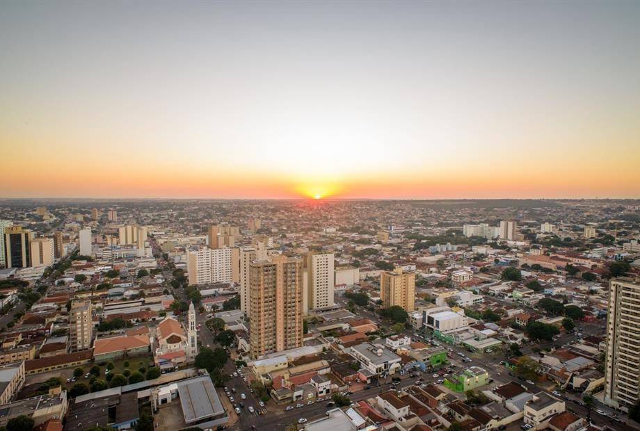 Quarto 2704-1010.jpg