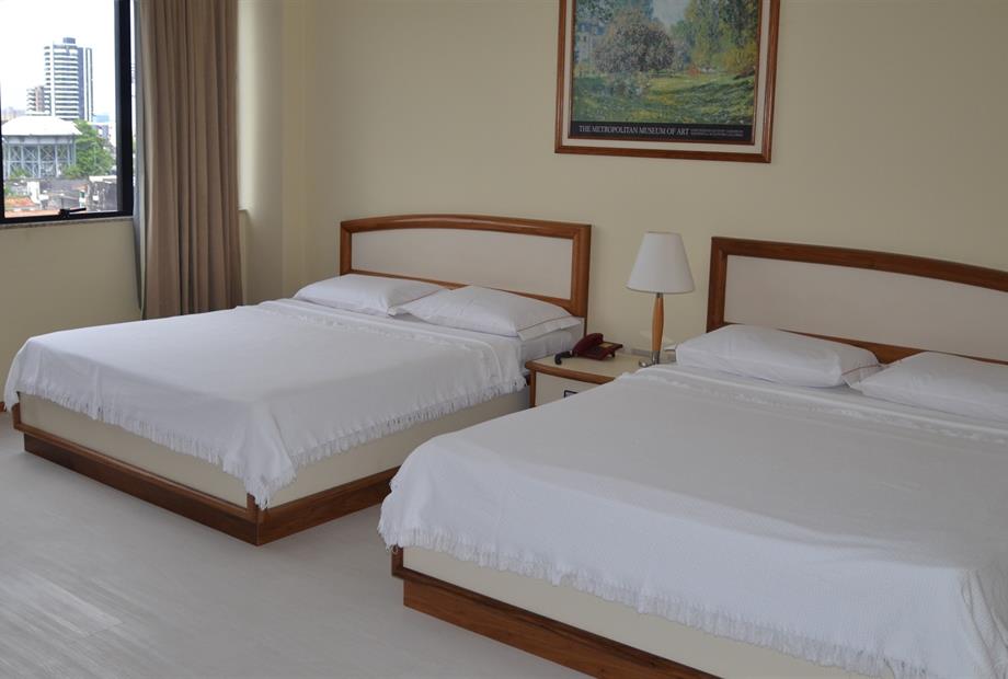 room 2 camas menor.jpg