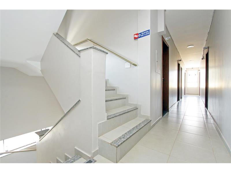 zHotelIpirangaMaringaescada corredor.jpg