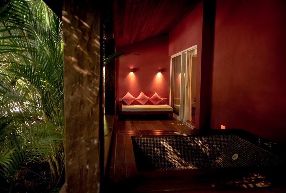 SUITE LUXO - CALICE I.jpg