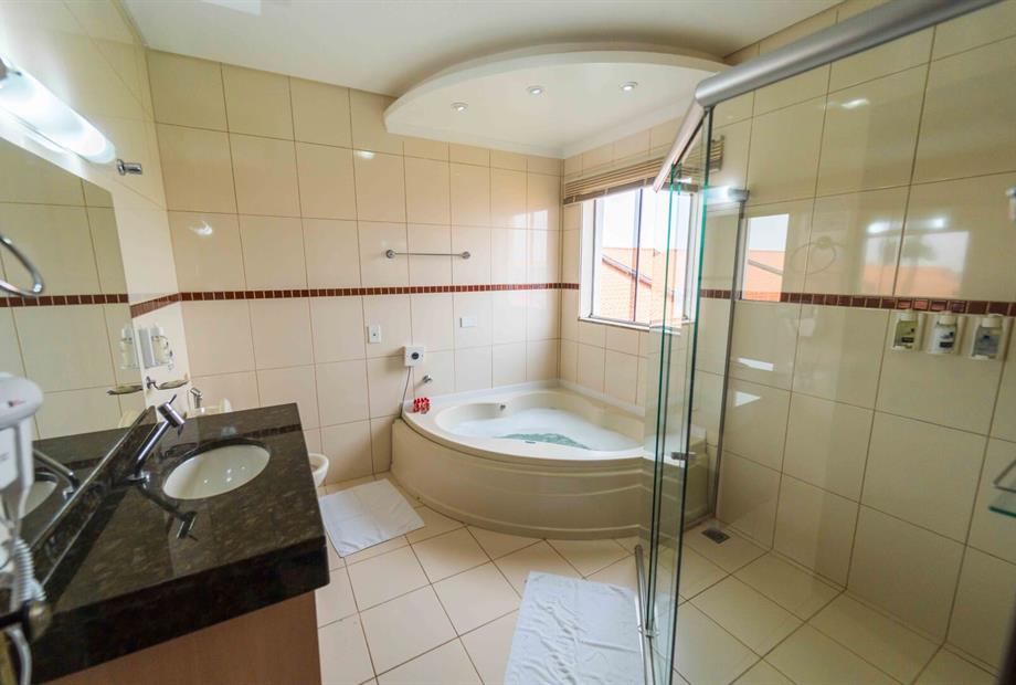 suite masterdsc03992.jpg
