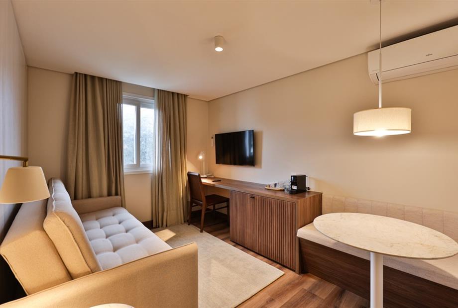 sala suite com vista.jpg