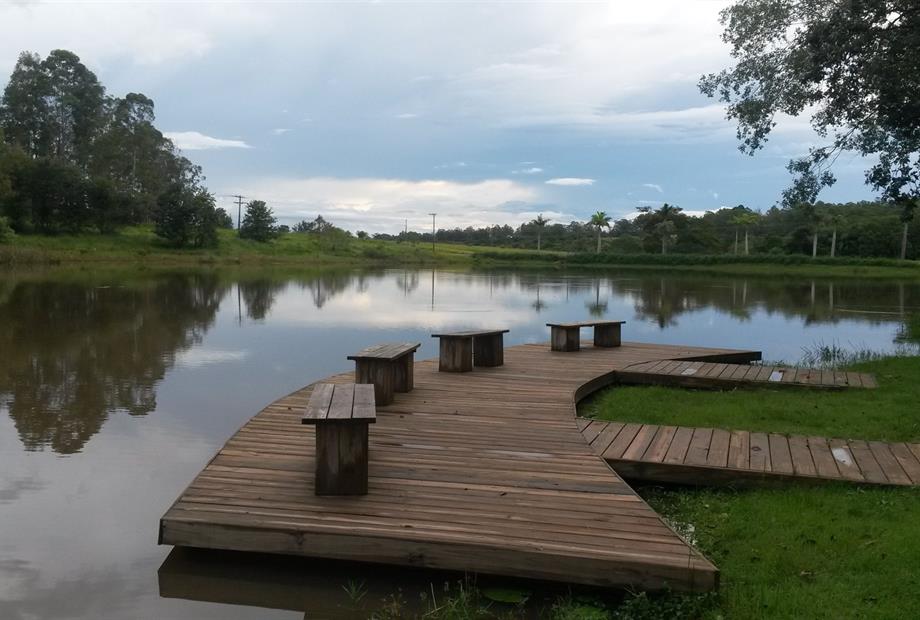 22. Lago de pesca.jpg